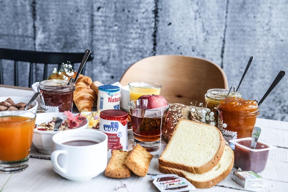 B&B Hotel Marseille Euromed Экстерьер фото