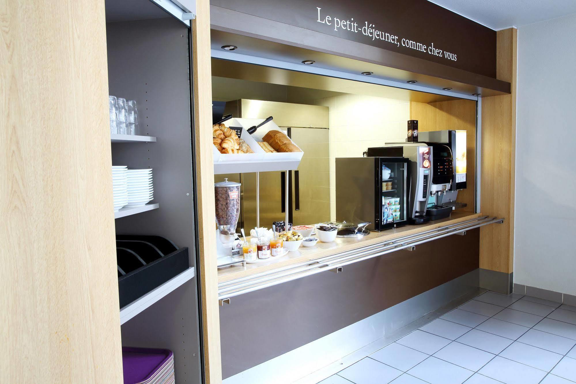 B&B Hotel Marseille Euromed Экстерьер фото