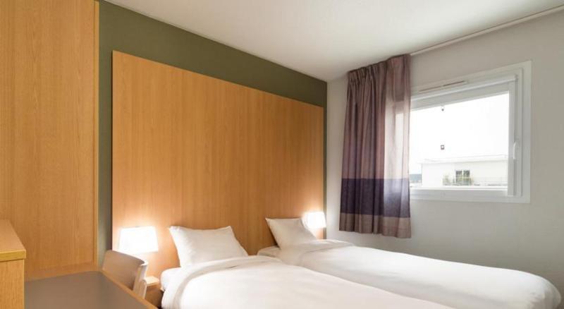 B&B Hotel Marseille Euromed Экстерьер фото
